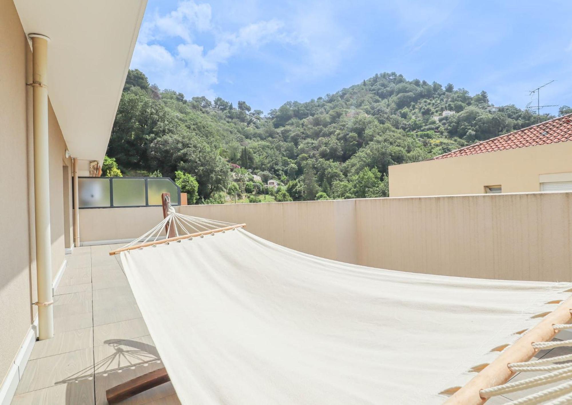 Spacieux Rooftop Parking, Terrasse Ensoleillee Menton Exterior foto